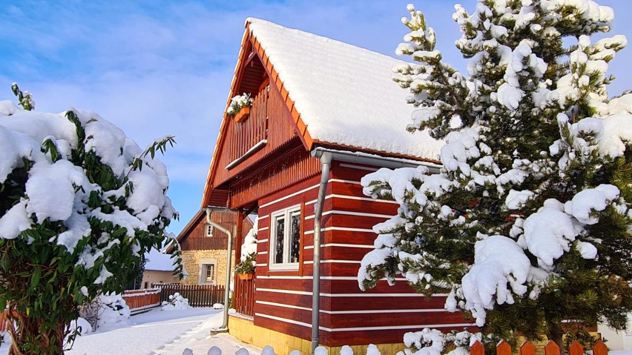 Roubenka Rozkos Villa โนเว เมสตู นอด เมตูยี ภายนอก รูปภาพ