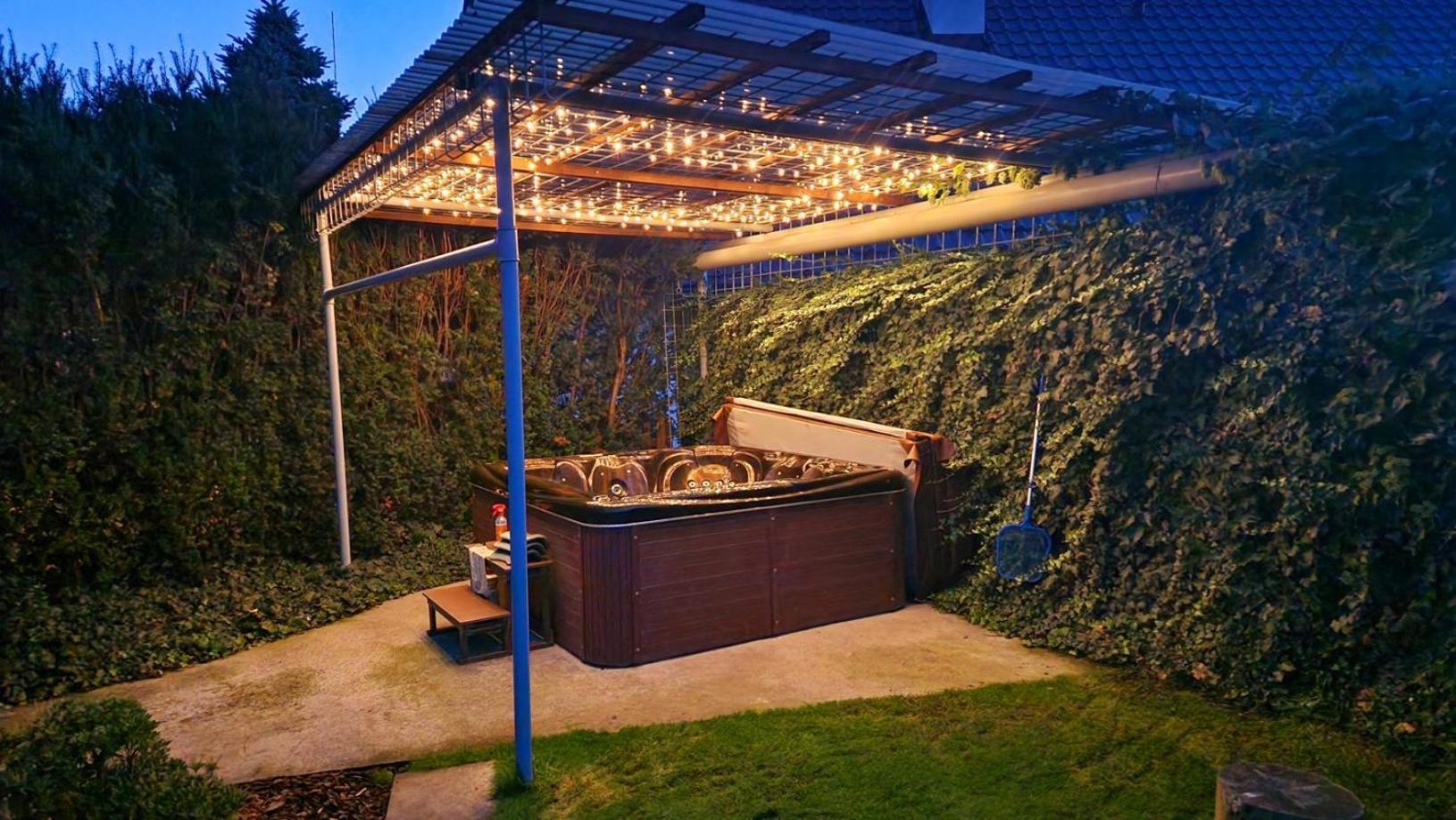 Roubenka Rozkos Villa โนเว เมสตู นอด เมตูยี ภายนอก รูปภาพ